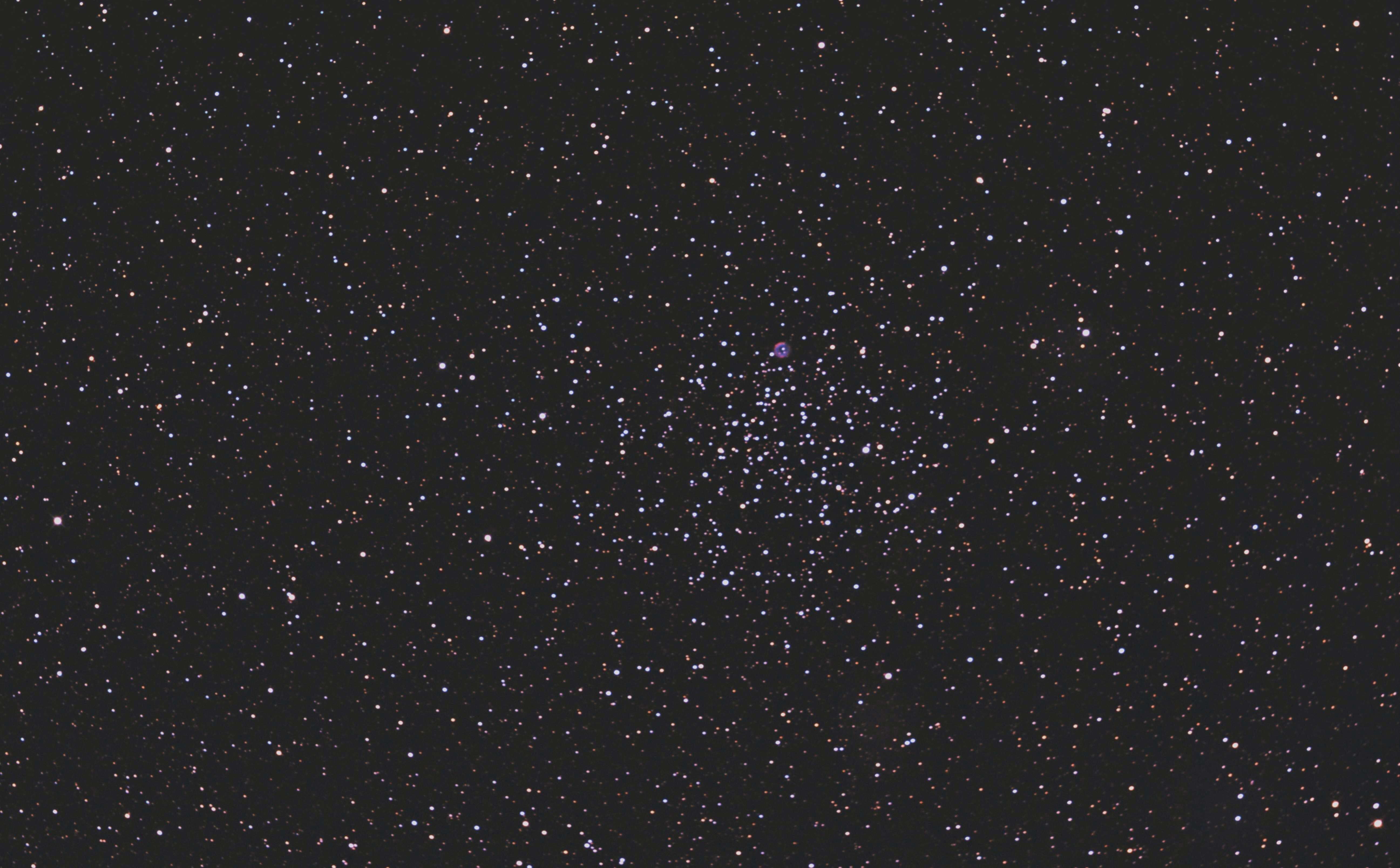Otevř.hvězdokupa M46 s planetární mlhovinou NGC 2438 v souhv. Lodní záď.       14.2.19.
